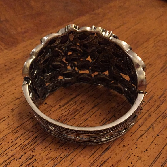 Purple bracelet, cuff. - Picture 3 of 7